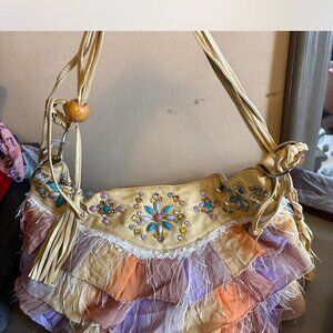 WOMENS RUFFLED SHOULDER BAG WITH STRAP